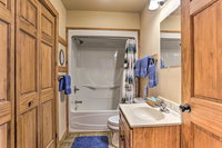 Cabin with On-Site Trails 15Mi to Mt Rushmore Accommodation Alabama