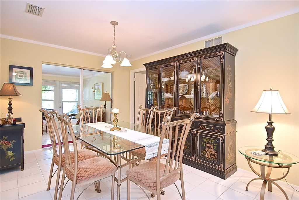 Cambridge House, 2 Bedrooms, Private Heated Pool, Lanai, Sleeps 6, WiFi - thumb 3