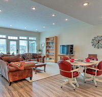 Camdenton Home - Pool Less Than 1 Mi to Lake of the Ozarks - Accommodation Alabama