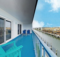 Canal-Front Condo w/ Pools & Walkable Locale condo - Accommodation Alabama