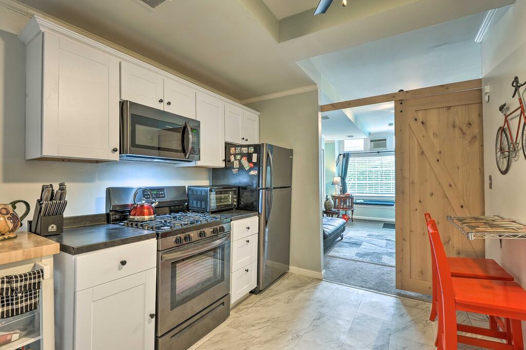 Carriage House Apt - Walk To Museums & Dining - thumb 1