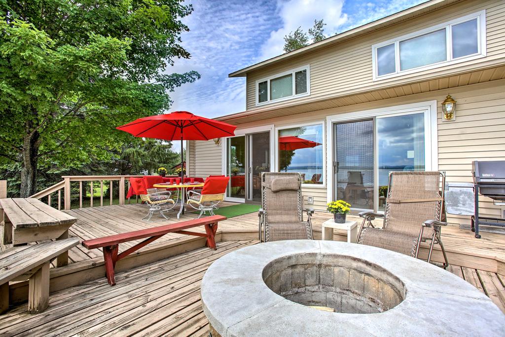 Cedar Cottage, Private Beach On Lake Leelanau - thumb 3