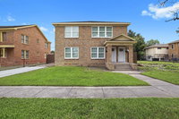 Central Luxury In Historic Area - All KING Beds - Gated Parking - 4KTVs Accommodation Alabama