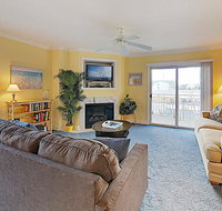 Charming Beach Condo w/ Wraparound Balcony & Pool condo - Accommodation Alabama