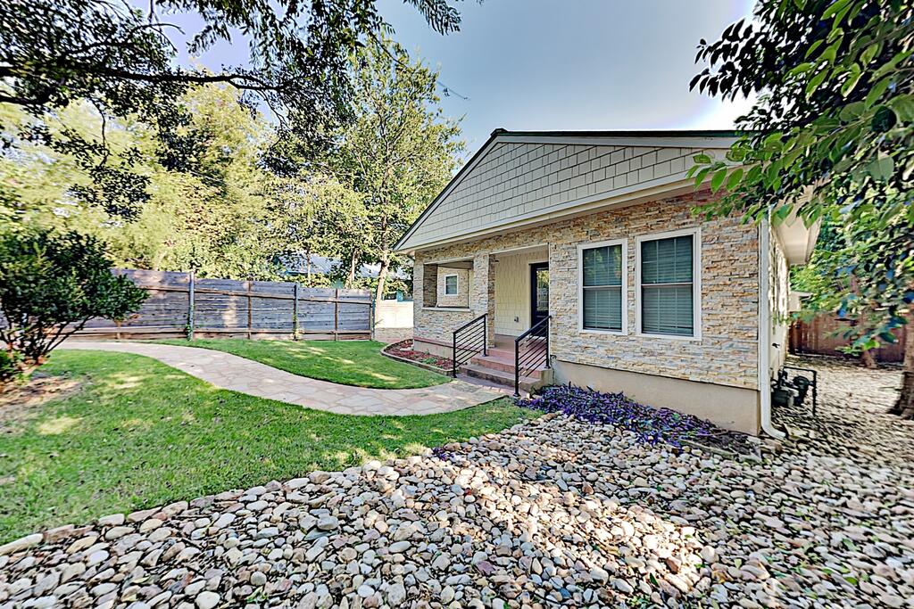 Charming East Austin Home - thumb 0