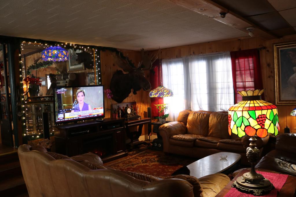 Colonial Inn - thumb 2