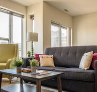 Colorful 2BR Apt near the Lake - Accommodation Alabama