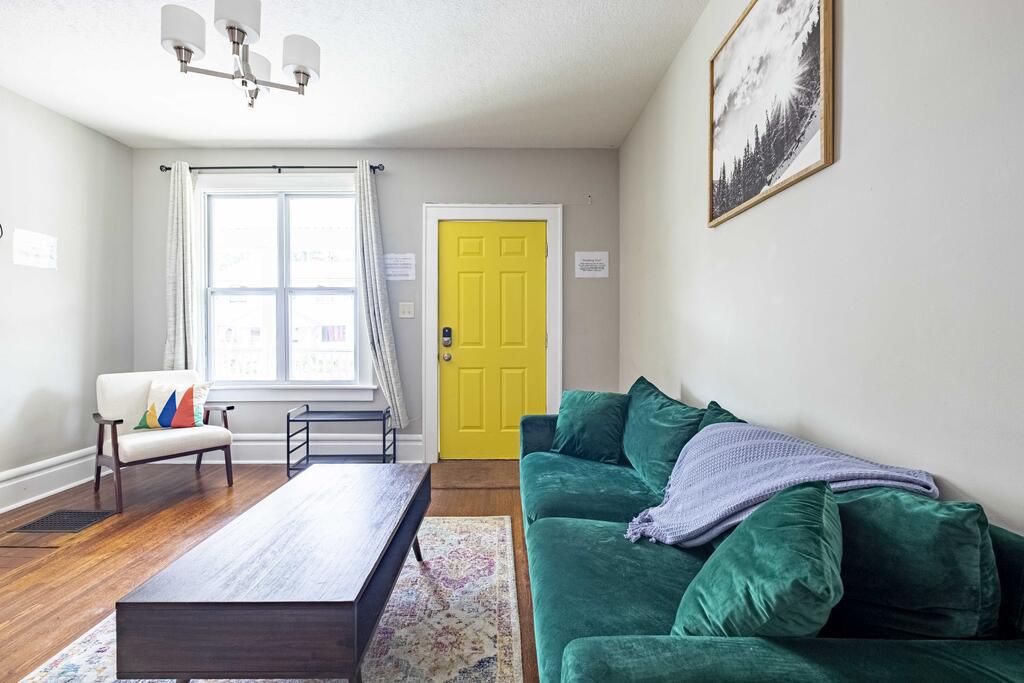 Columbus - Modern & Stylish 5-Bedroom Home - Perfect For Groups (2394) - thumb 1