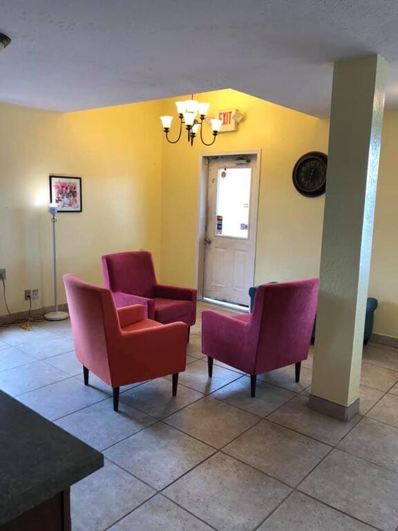 Columbus Motel - thumb 2