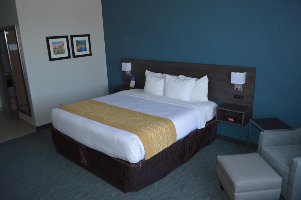 Comfort Inn & Suites Selma Near Randolph AFB - thumb 3