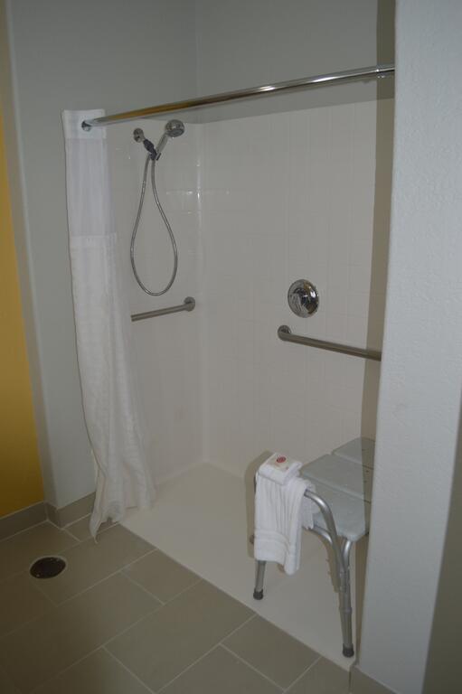 Comfort Inn & Suites Selma Near Randolph AFB - thumb 2