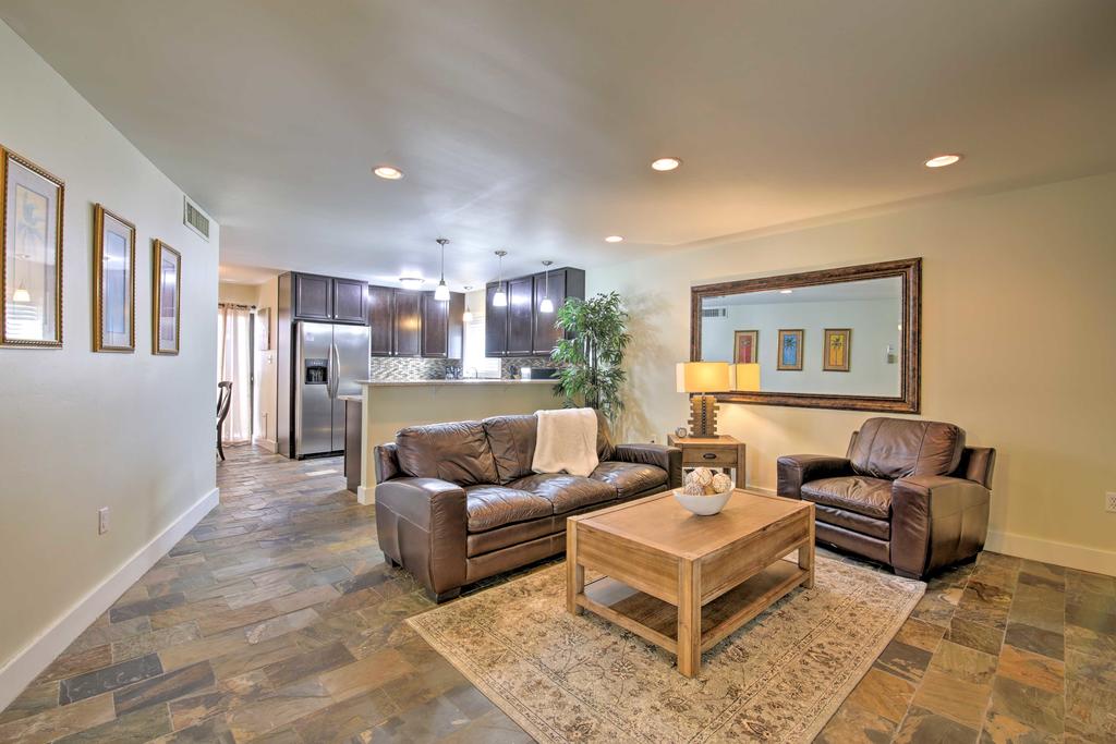 Comfortable Phoenix Condo W/ Private Terrace! - thumb 0