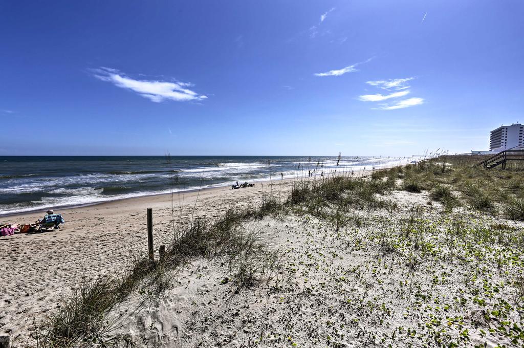 Condo With Large Oceanfront Deck And Captain Chairs! - thumb 2