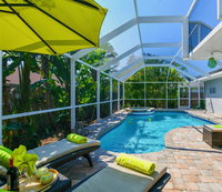 Contemporary Pool Villa I - Private Beach - Heated PoolJacuzzi - Free WiFi Accommodation Alabama