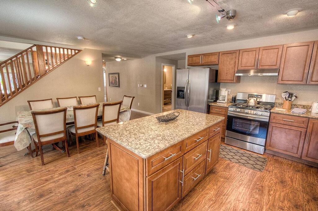 Corner Pocket Chalet By Lake Tahoe Accommodations - thumb 1