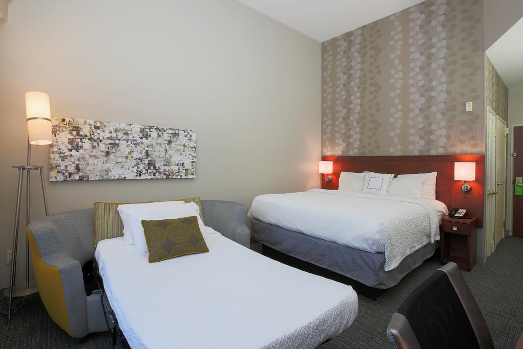 Courtyard Chico - thumb 2