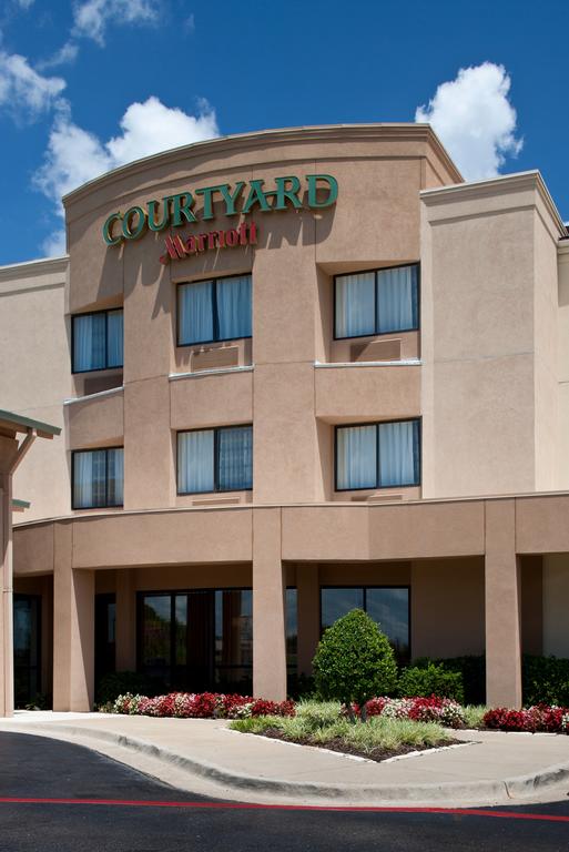 Courtyard Chico - thumb 3