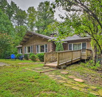 Cozy Jasper Cabin - Walk to On-Site Waterfall - Accommodation Alabama