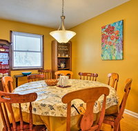 Cozy Twin Lake House about 15 Mins from Lake Michigan! - Accommodation Alabama