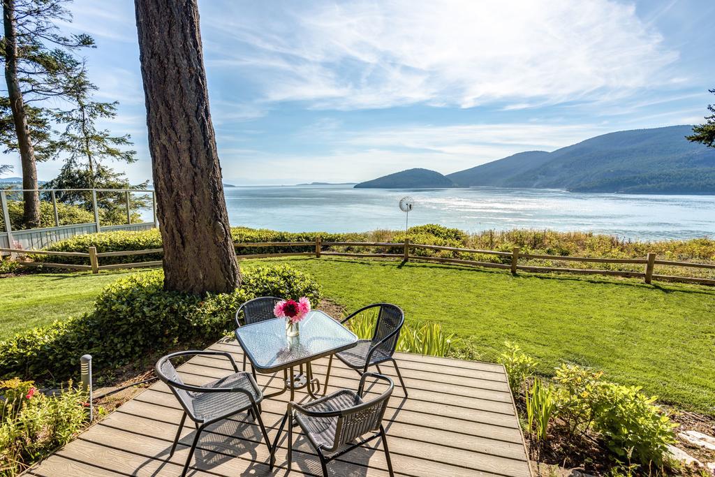 Custom Guemes Home W/ Spectacular Water Views! - thumb 2