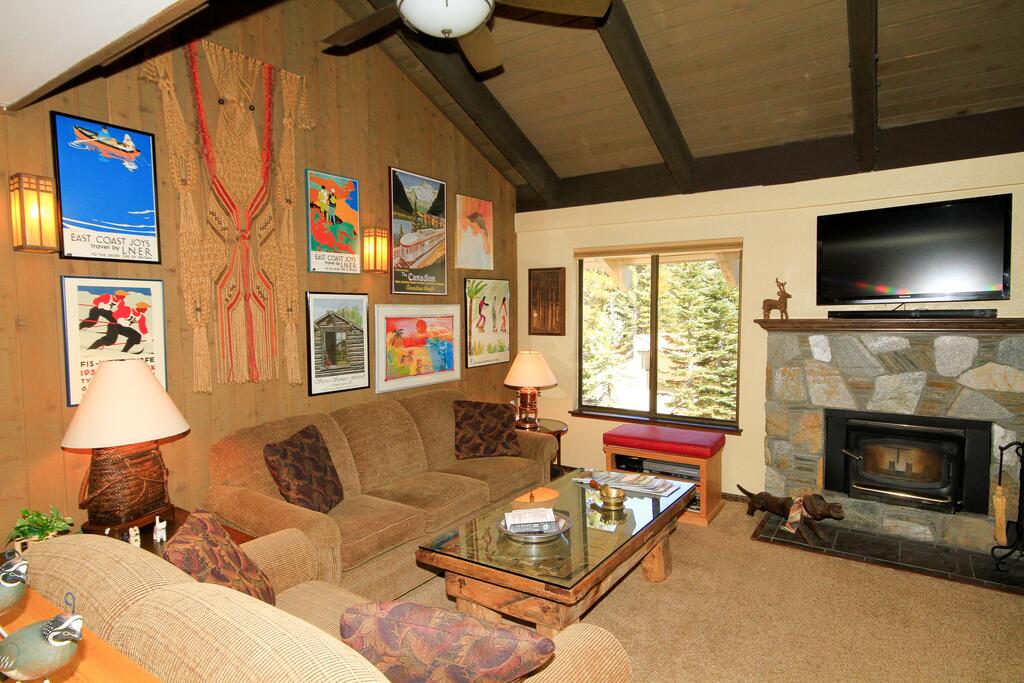 Discovery 4 #142, Loft - thumb 0