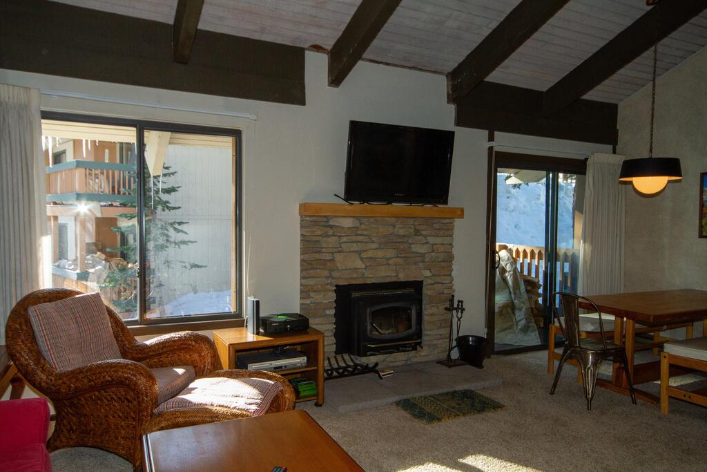 Discovery 4 #160, Loft - thumb 0