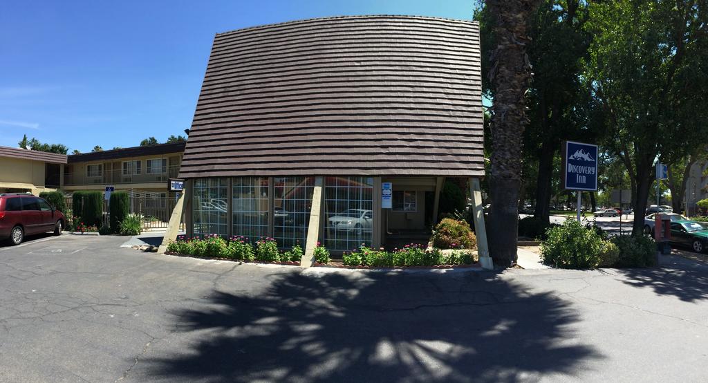 Discovery Inn - thumb 1