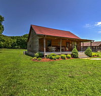 Dog Friendly Mountain View Cabin with Covered Porch! - Accommodation Alabama
