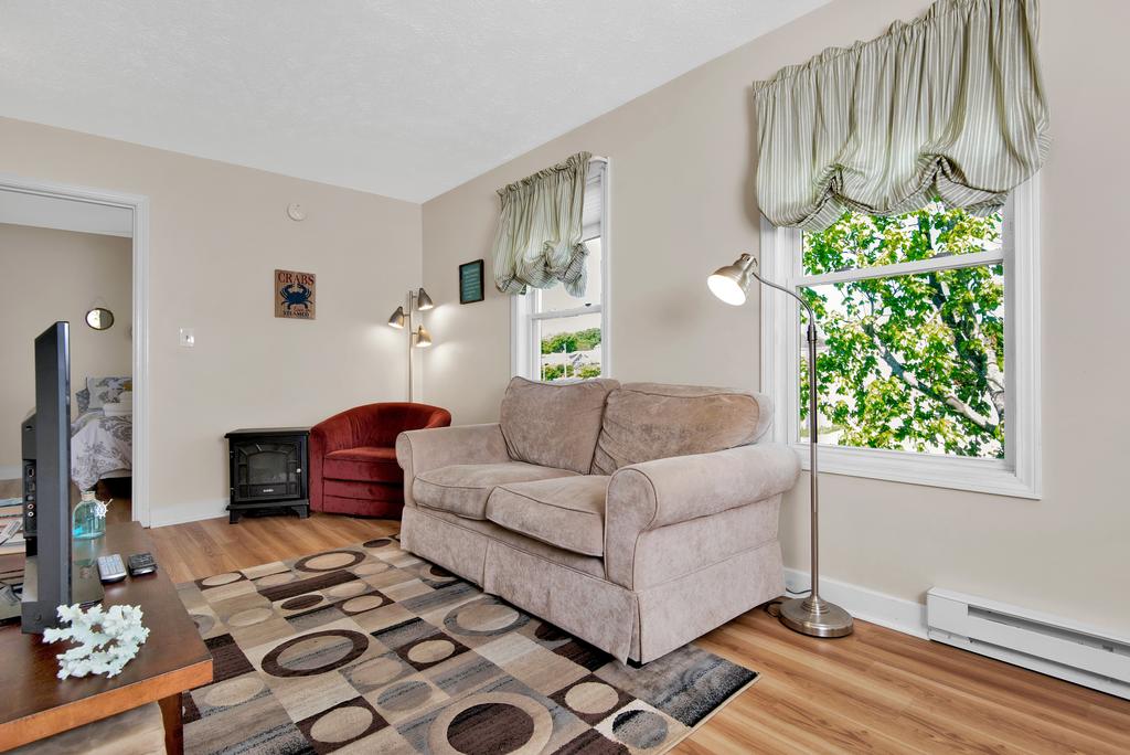 Downtown Beach Condo - thumb 3