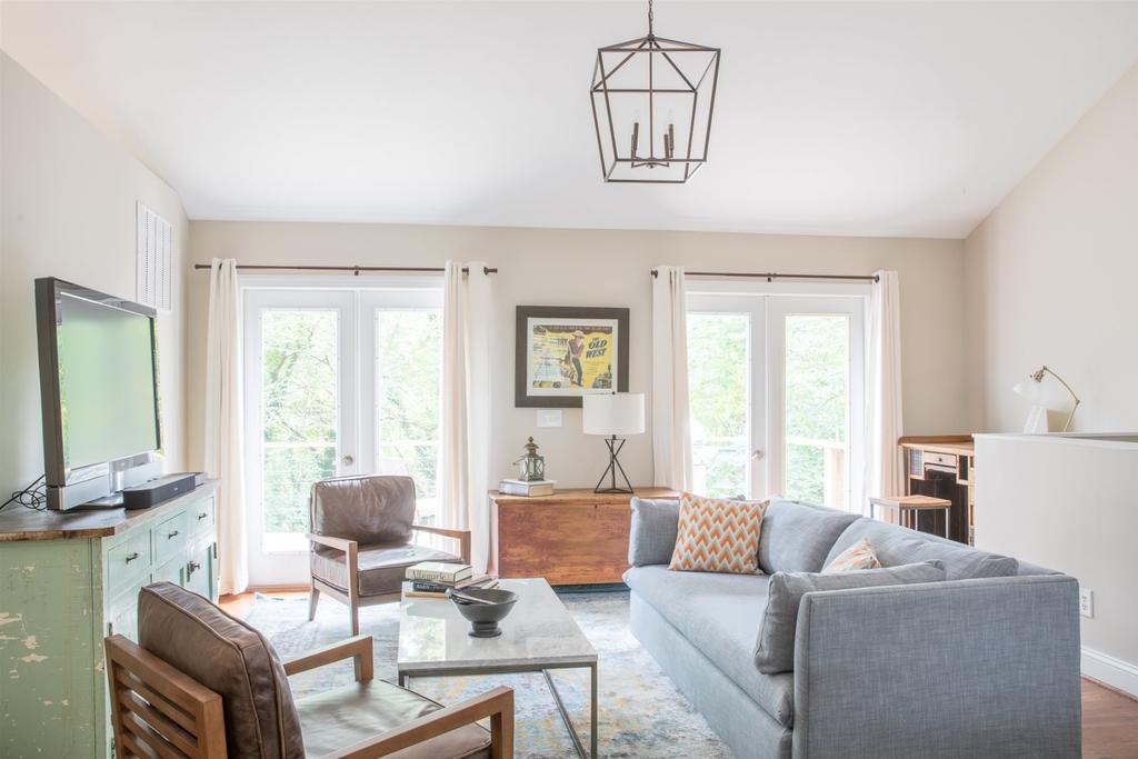 Downtown Charlottesville Carriage House - thumb 0