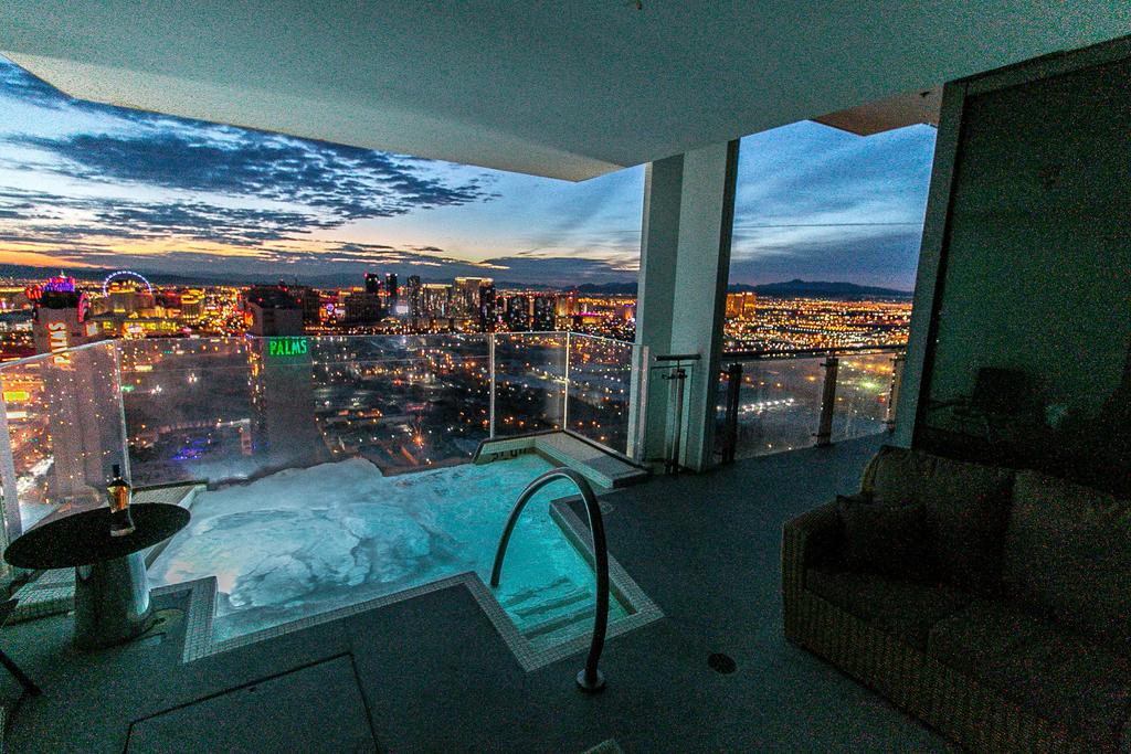 Dream Penthouse At Palms Place - thumb 3