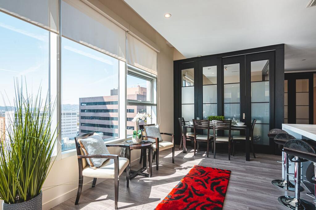 DTWILA 2BD 2Bath High Rise With City Views - thumb 0