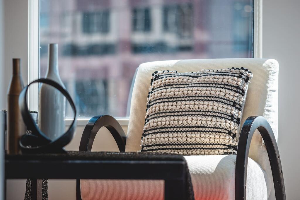 DTWILA 2BD 2Bath High Rise With City Views - thumb 3