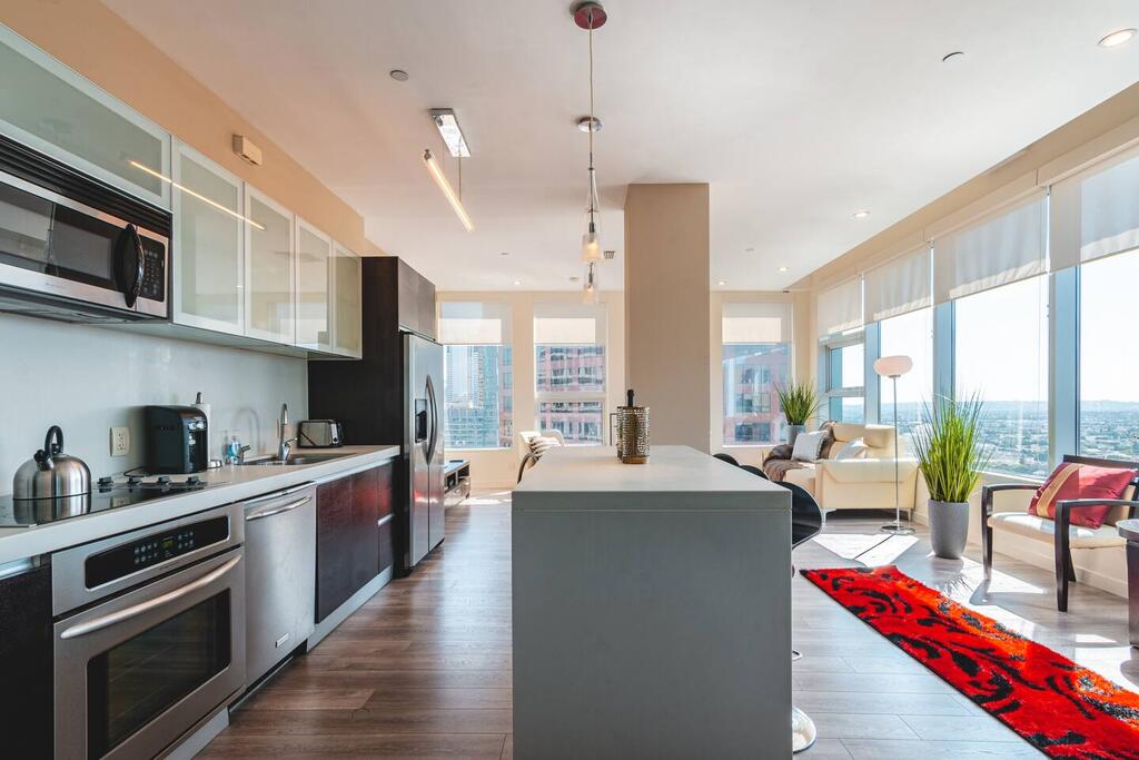 DTWILA 2BD 2Bath High Rise With City Views - thumb 2