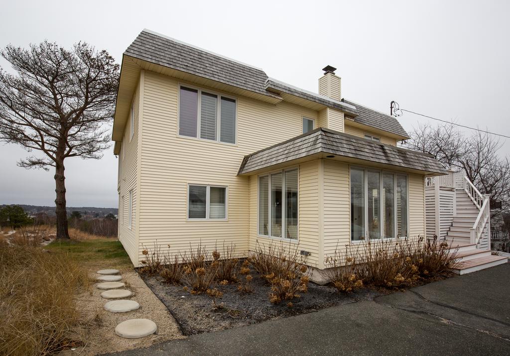 Elegant Gloucester Beach Getaway With Ocean Views! - thumb 2