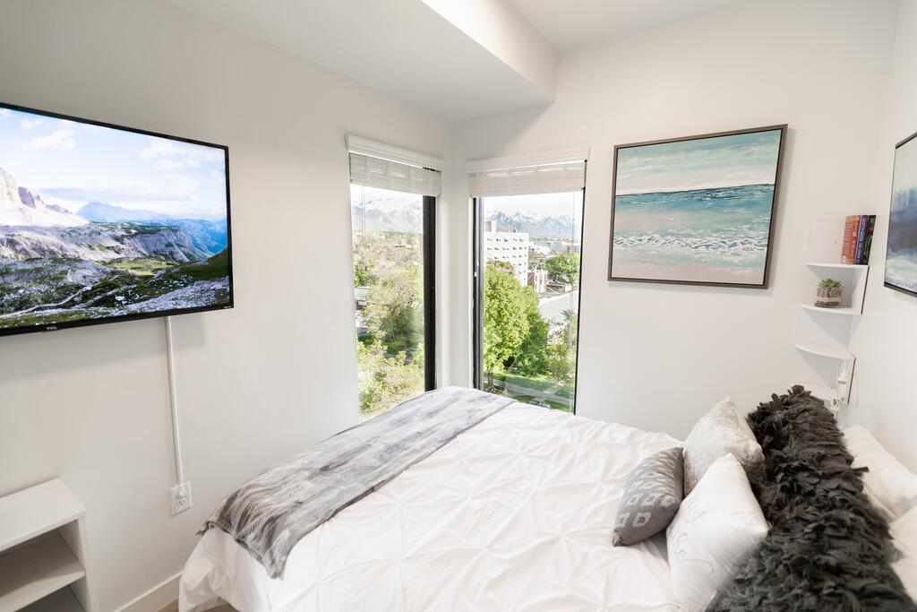 Extended Stays Washer And Dryer In Unit Hot Tub Gym Heart Of Downtown - thumb 1