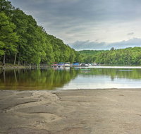 Family Cabin, Walk to Lake Wallenpaupack & Marina! - Accommodation Alabama