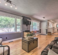 Family Home with Yard & Patio, 1Mi to Vineyards! - Accommodation Alabama