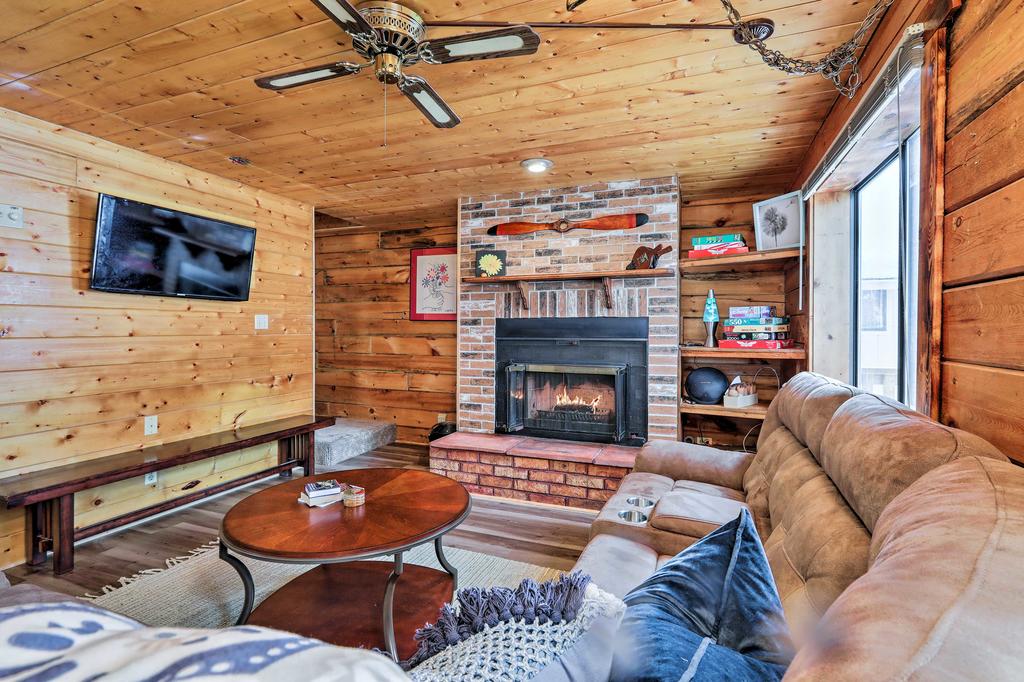 Fully Remodeled Munds Park Woodland Cabin Getaway! - thumb 1