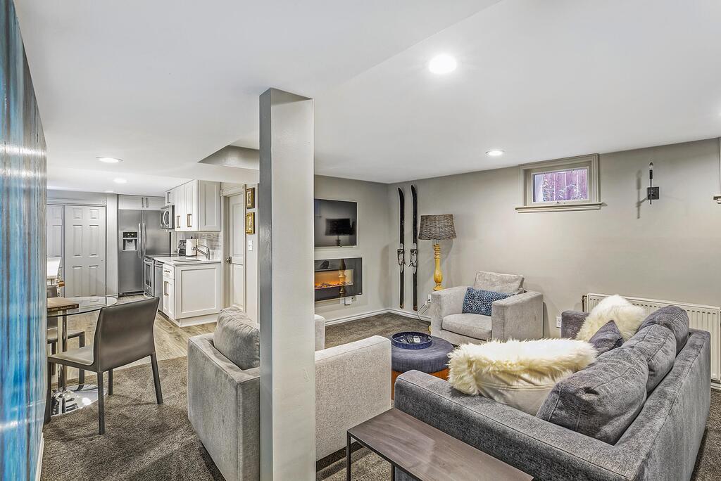 Garden Apartment In A Stately Capitol Hill Victorian House - thumb 2