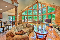 Golf Course Bellaire Home with Hot Tub  BBQ Accommodation Alabama