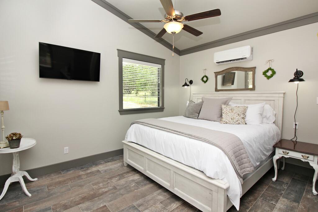 Green Acres Cottages - Gruene Suite - thumb 3