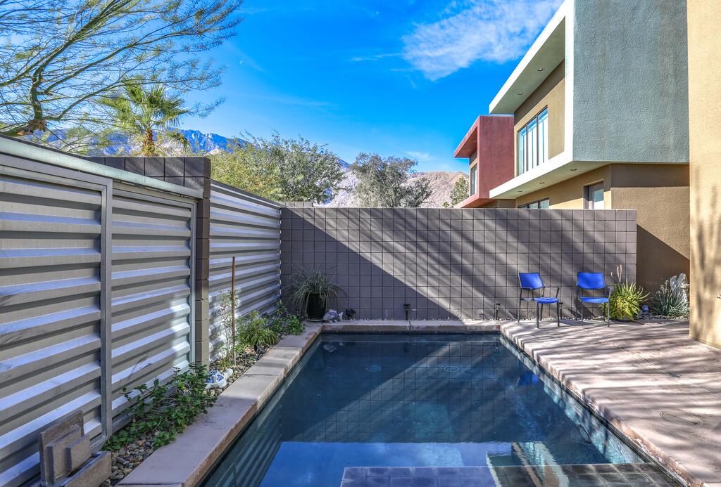 Hacienda Sherry At Racquet Club - thumb 1