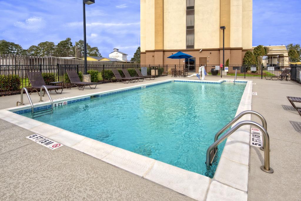 Hampton Inn Dunn - thumb 2