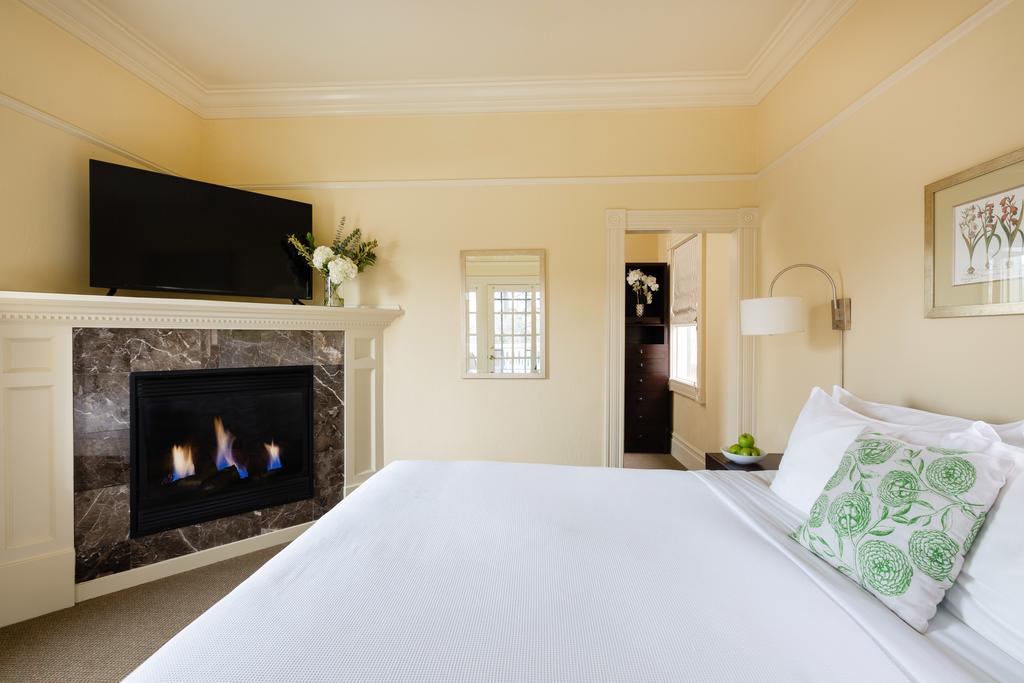 Healdsburg Inn On The Plaza, A Four Sisters Inn - thumb 1