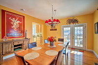 Historic Farmhouse Wine Escape - Walk to Katy Trail Accommodation Alabama