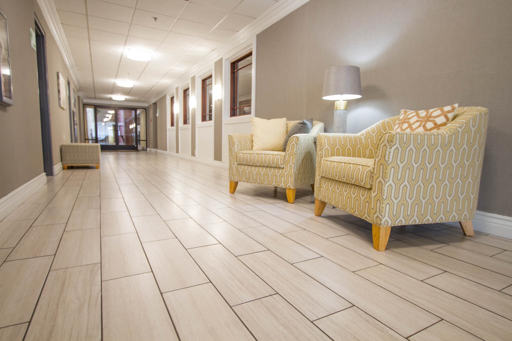 Holiday Inn Bloomington Airport - thumb 1