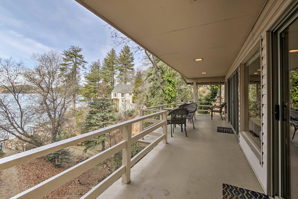 Home In Lake Arrowhead With Balcony & Lake Views! - thumb 1