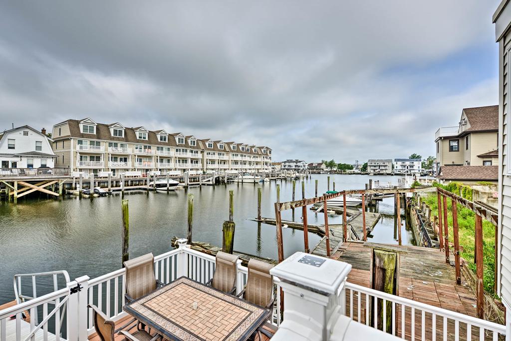 Home W/Water Views, 1 Mi To Boardwalk/Casinos - thumb 2