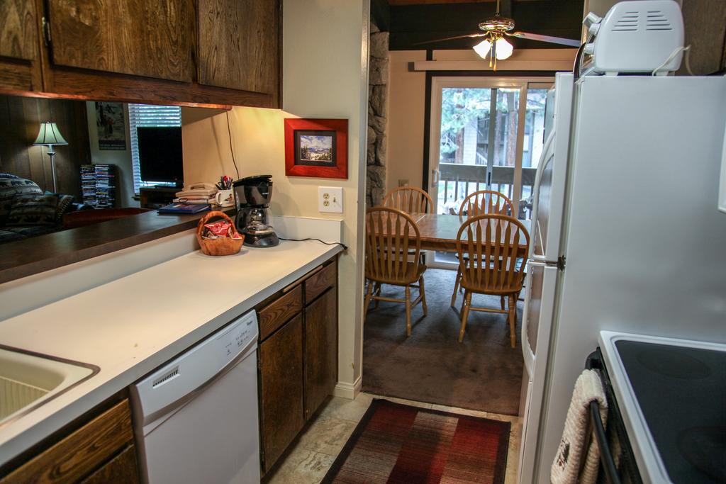 Horizons 4 #150 Condo - thumb 3